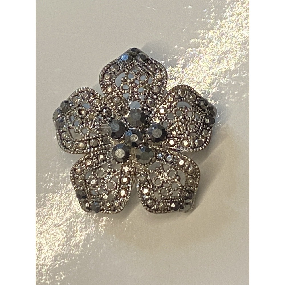 VNTG Marcasite Flower Black Rhinestone Sparkly 5 Petals Brooch Silver Tone Metal